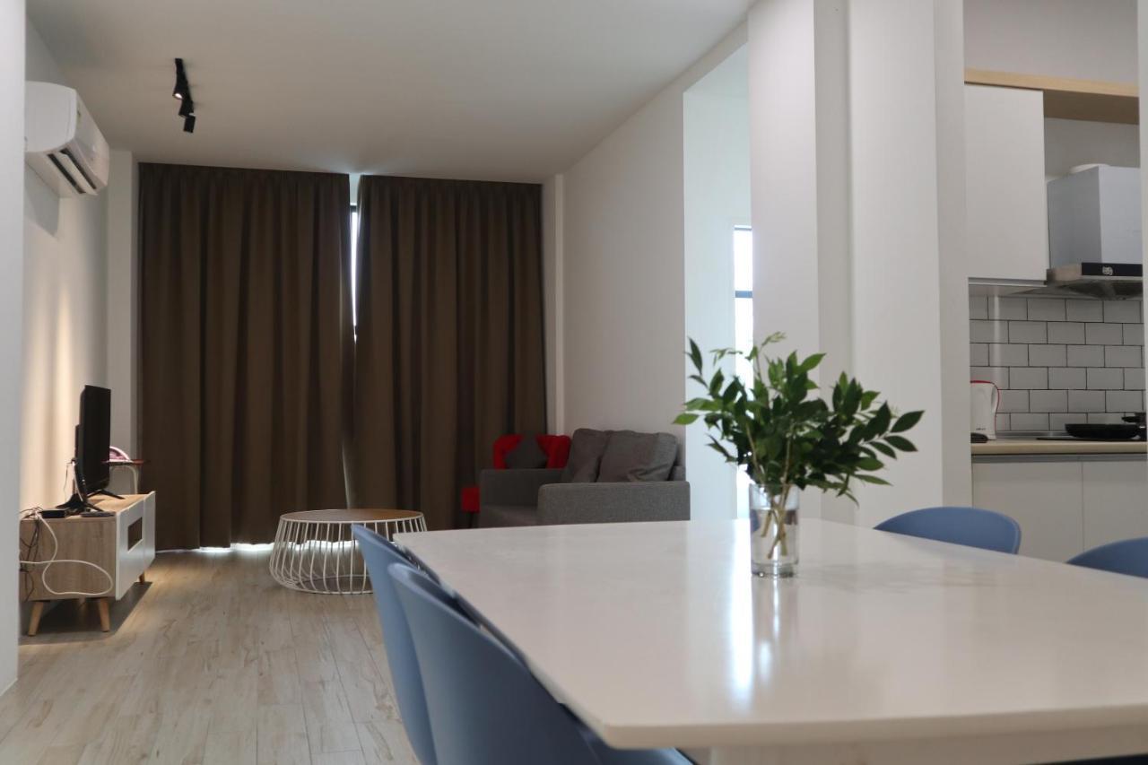 Zen66 @ Roxy Serviced Apartment Kuching Exterior foto